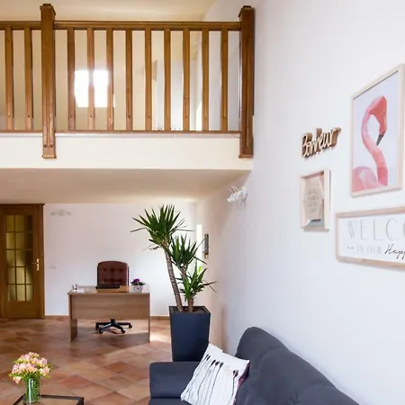 Bonjour Bonheur Bed and Breakfast *